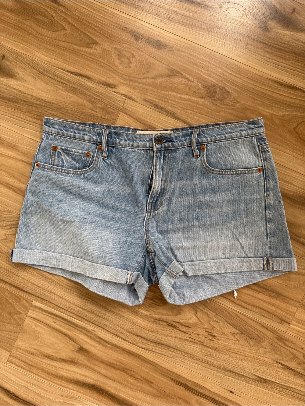 GAP Light Wash Denim Roll-Cuff Women's Shorts